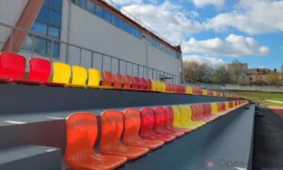 В Ливнах на центральном стадионе завершается ремонт трибун