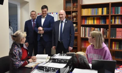 Фото 2. Орловская школа «Леонардо» получила знак качества «Высокие образовательные результаты»