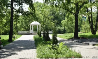 В Колпне завершается реконструкция районного парка