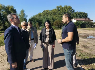 Фото 1. В Ливнах завершается третий этап благоустройства Комсомольского парка