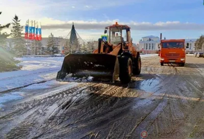 В Орле продолжается уборка улиц от снега