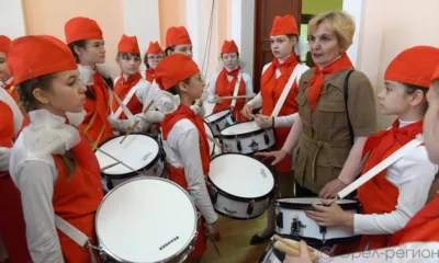 Во Дворце пионеров и школьников им. Ю.А. Гагарина в Орле завершился ежегодный областной конкурс знамённых групп и барабанщиков