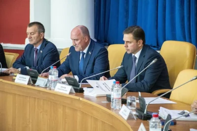 Фото 1. Орловские депутаты единогласно приняли в первом чтении проект бюджета региона на 2027-2029 годы