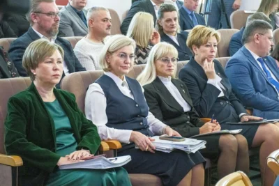 Фото 2. Орловские депутаты единогласно приняли в первом чтении проект бюджета региона на 2027-2029 годы