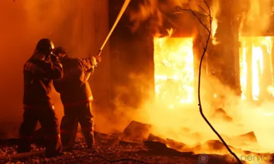 В Мценске из горящей квартиры спали двух людей