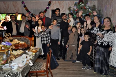 Фото 5. В московском театре «Ромэн» исполняют песни орловца Петра Оглы