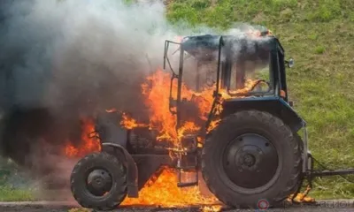 В Ливенском районе за сутки сгорели автомобиль и трактор