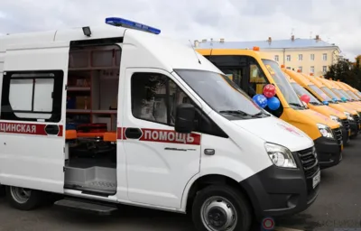 Орловская область получит 10 школьных автобусов и 12 машин скорой помощи