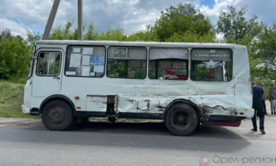 В Мценске КамАЗ на встречке протаранил автобус с пассажирами