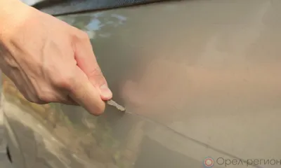 Орловец ночью повредил пять автомобилей