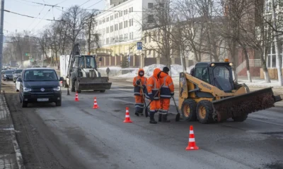 Орловские работники дорожного хозяйства принимают поздравления