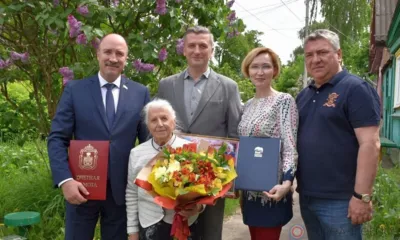 Депутаты облсовета 24 мая поздравили орловчанку Искру Сидоренко с 95-летним юбилеем