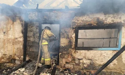 Очевидцы эвакуировали орловского пенсионера из горящего дома