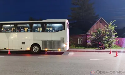 В Орле автобус сбил женщину