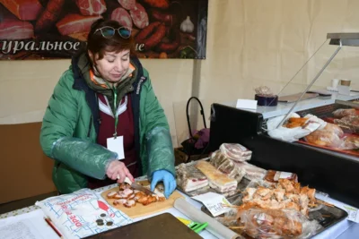 Фото 7. Продолжением первомайских торжеств в Орле стала выставка местной продукции