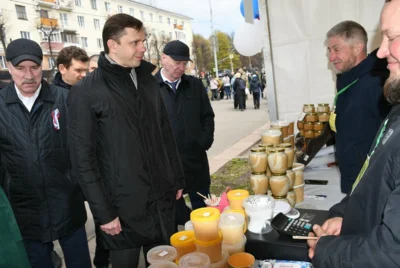 Фото 12. Продолжением первомайских торжеств в Орле стала выставка местной продукции