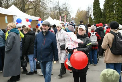 Фото 19. Продолжением первомайских торжеств в Орле стала выставка местной продукции