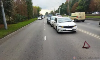 В Орле при столкновении трёх автомобилей пострадал 11-летний ребёнок