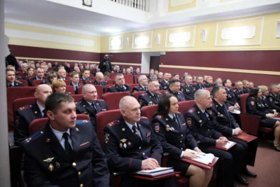 Фото 2. Орловские полицейские подвели итоги работы ОВД в 2025 году