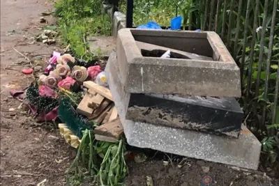 В Орле продолжается уборка городских кладбищ и воинских захоронений