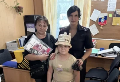 Фото 4. Юным орловцам в преддверии учебного года вручили школьные наборы