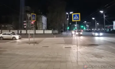 В Орле на пешеходном переходе сбили двух человек