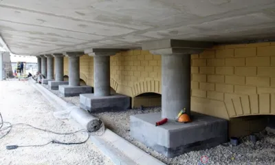 В Орле благоустраивают территорию около Красного моста