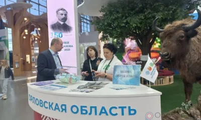 Посетители выставки «Россия» узнали о жизни Русанова от сотрудников орловского музея