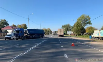 В Орловской области водитель Mercedes стал виновником столкновения Chevrolet и грузовика