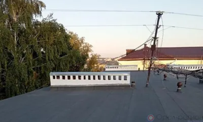 В Орле в доме №24 на ул. Комсомольской отремонтировали кровлю