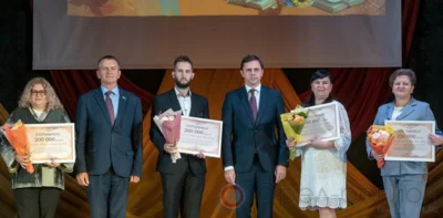 Фото 2. Около ста педагогов Орловщины награждены накануне своего профессионального праздника