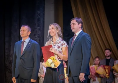 Фото 4. Около ста педагогов Орловщины награждены накануне своего профессионального праздника