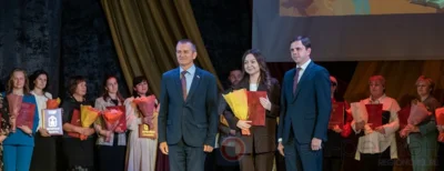 Фото 6. Около ста педагогов Орловщины награждены накануне своего профессионального праздника