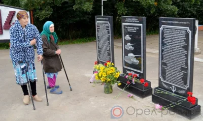 Фото 2. На Орловщине установили памятные обелиски на мемориале Победы
