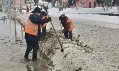 В Орле активно расчищают ливнёвки