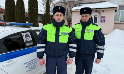 Фото 1. Орловские полицейские подвезли собаку до ветклиники