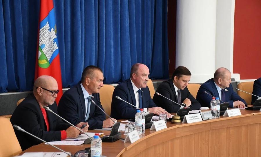 Депутаты Орловского облсовета распределили посты в региональном парламенте
