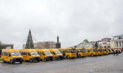 Орловские сельские школы получили новые автобусы