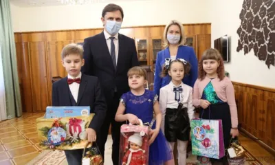 Губернатор Орловской области Андрей Клычков исполнил четыре детских новогодних желания