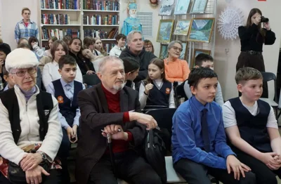 Фото 1. В модельной библиотеке им. А. С. Пушкина состоялась презентация книги орловского журналиста и писателя Михаила Коньшина