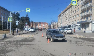 В центре Орле два пешехода попали под колёса «Нивы»