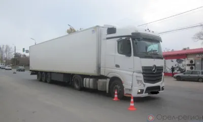 В Орле мужчина попал под колёса грузовика