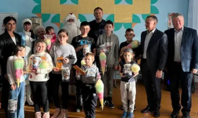 На Орловщине юные куряне и дети из ЛДНР получили новогодние подарки