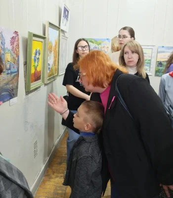 Фото 2. В Орле открылась выставка одиннадцатиклассника Ильи Маслова