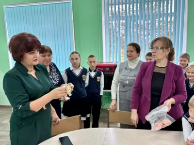 Фото 3. В Бунинской школе Урицкого района открыт детский музейный центр «Вне времени и без границ»