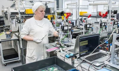 Фото 1. Губернатор Андрей Клычков провёл заседание координационного совета по промышленности