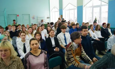 В Орле участник СВО посетил родную школу