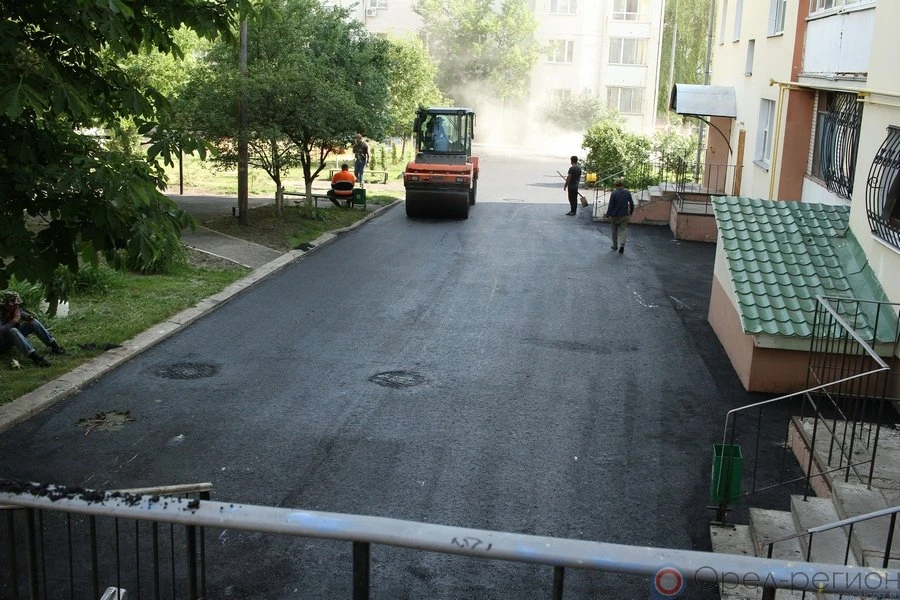 В Орле завершился ремонт двора на улице Брянской