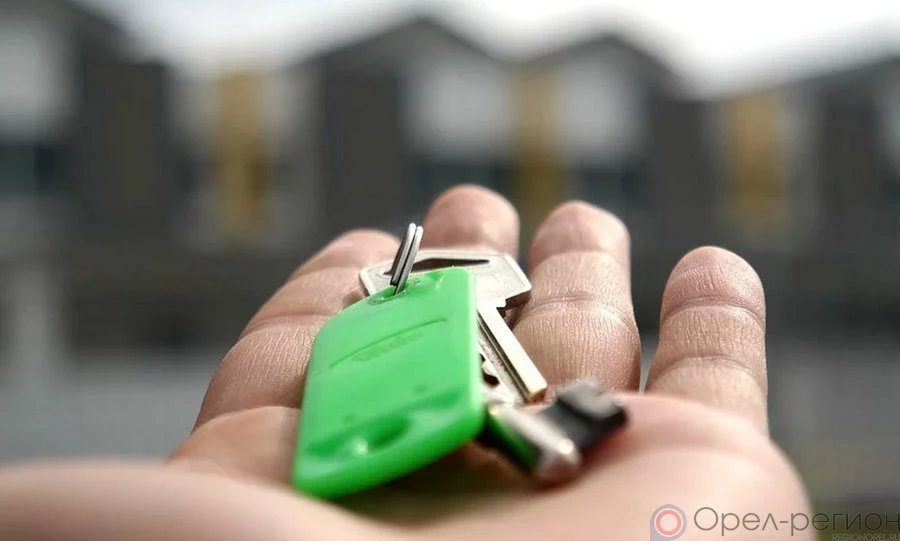 В Орловской области сирота спустя семь лет получил положенное по закону жильё