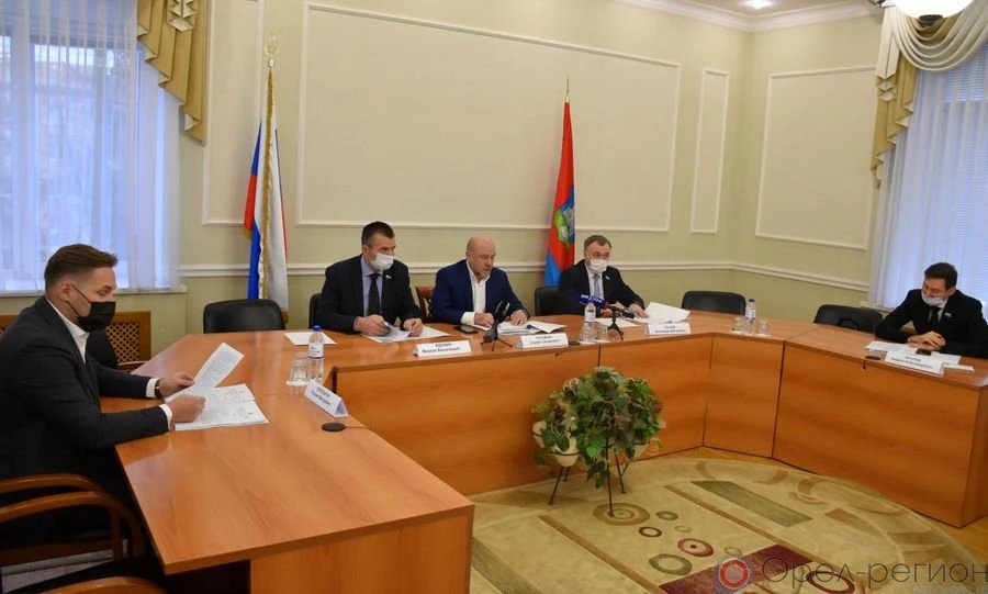 Дети-сироты в Орловской области нередко добиваются положенных им по закону квадратных метров жилья только через суд